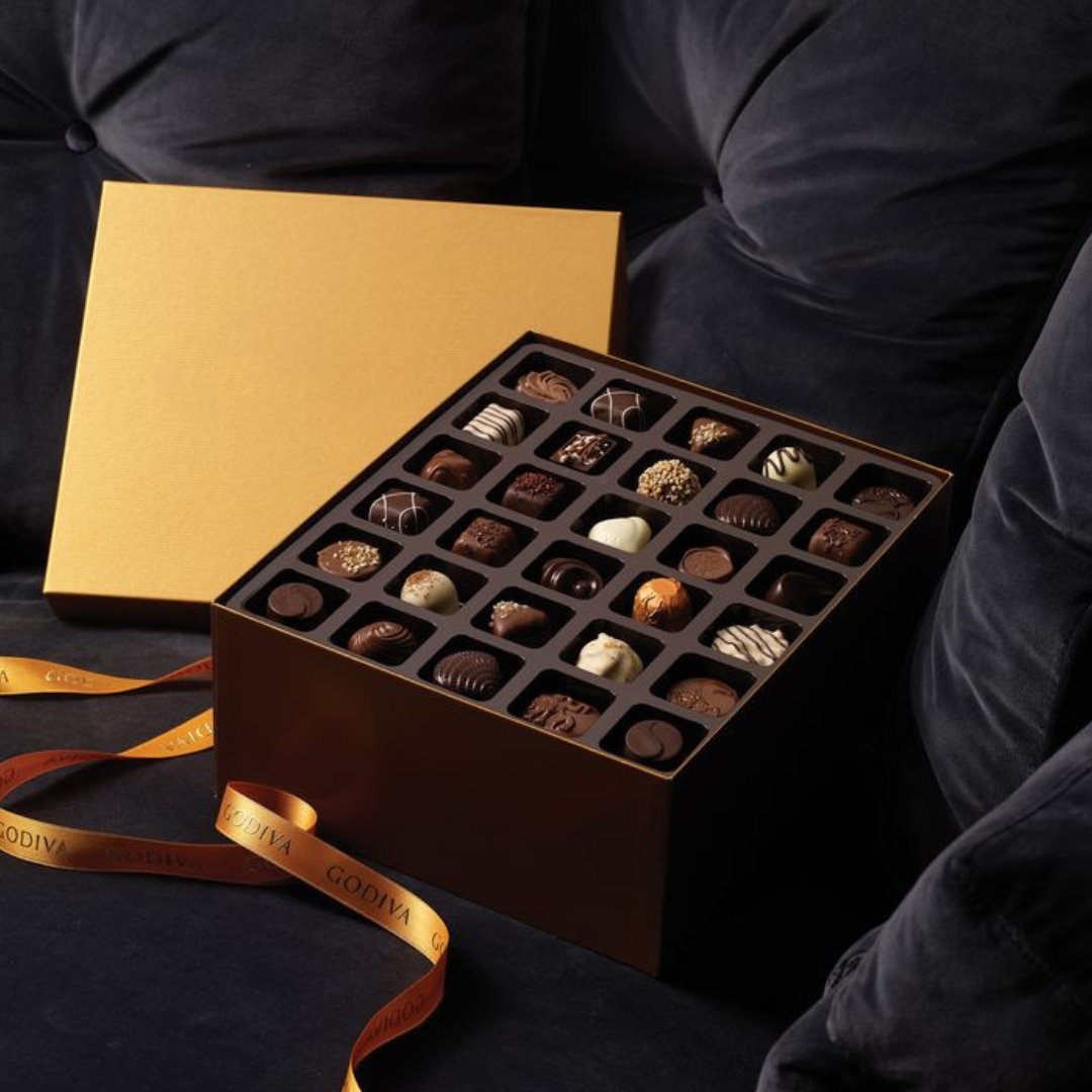 Luxury Christmas Chocolate Packaging Gift Box.png