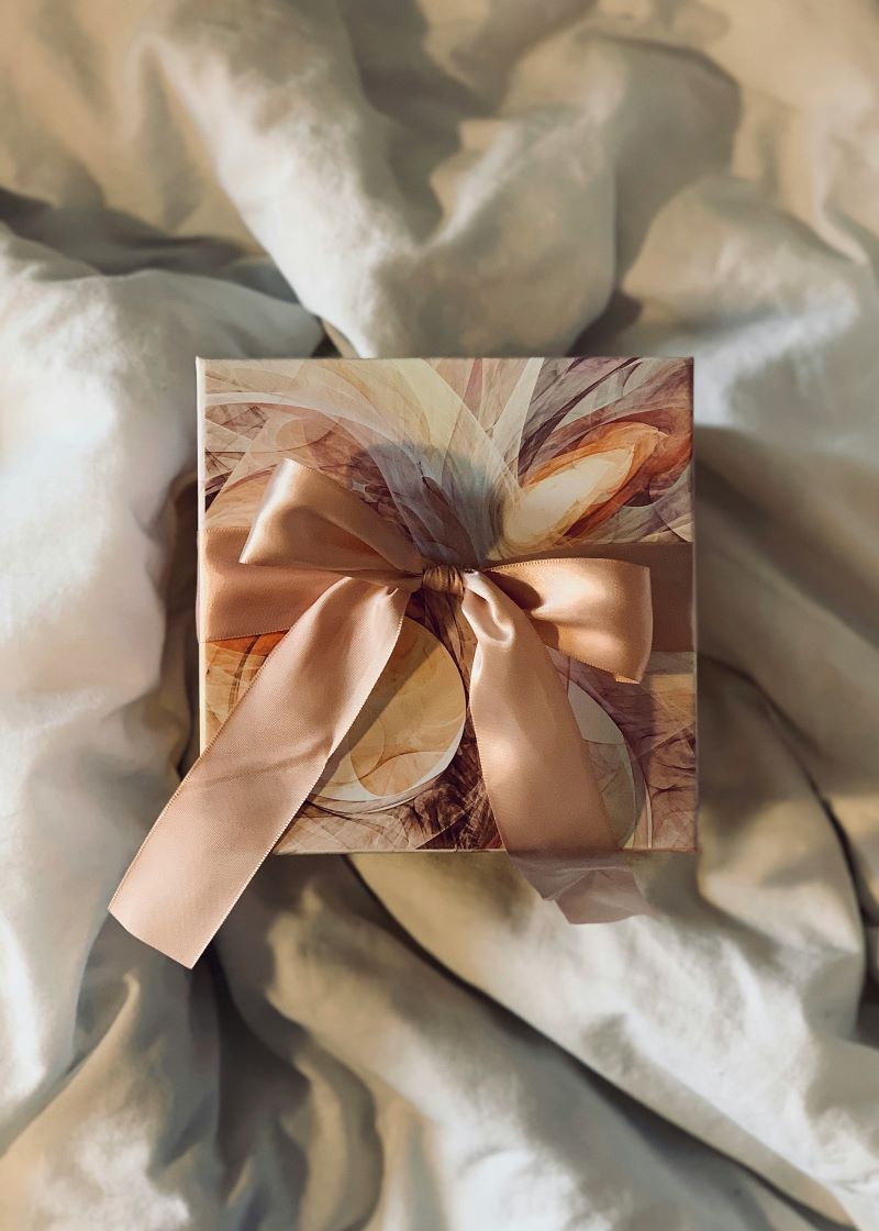 satin ribbon gift box.jpg